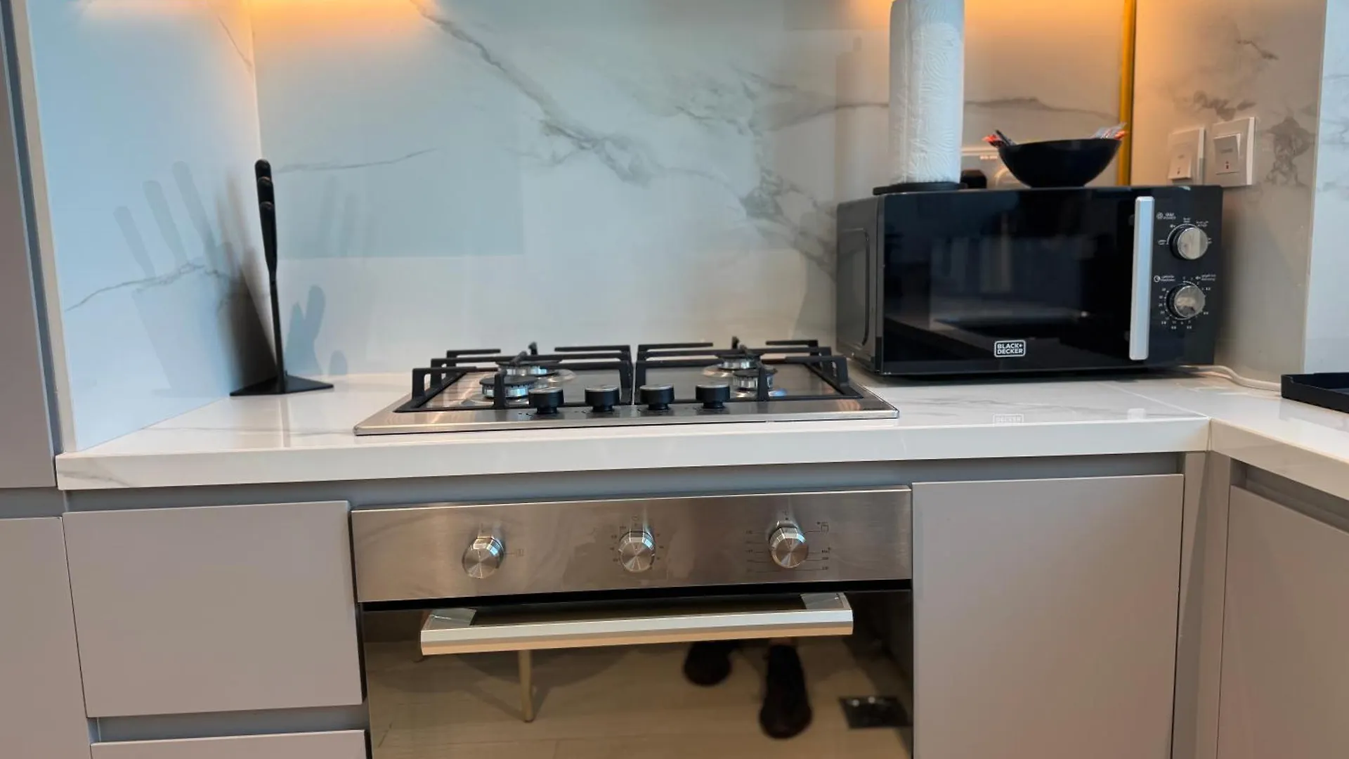 Ashri Luxurious Apartment With Breathtaking Views In Azizi Creek Views, Fawad Dubai