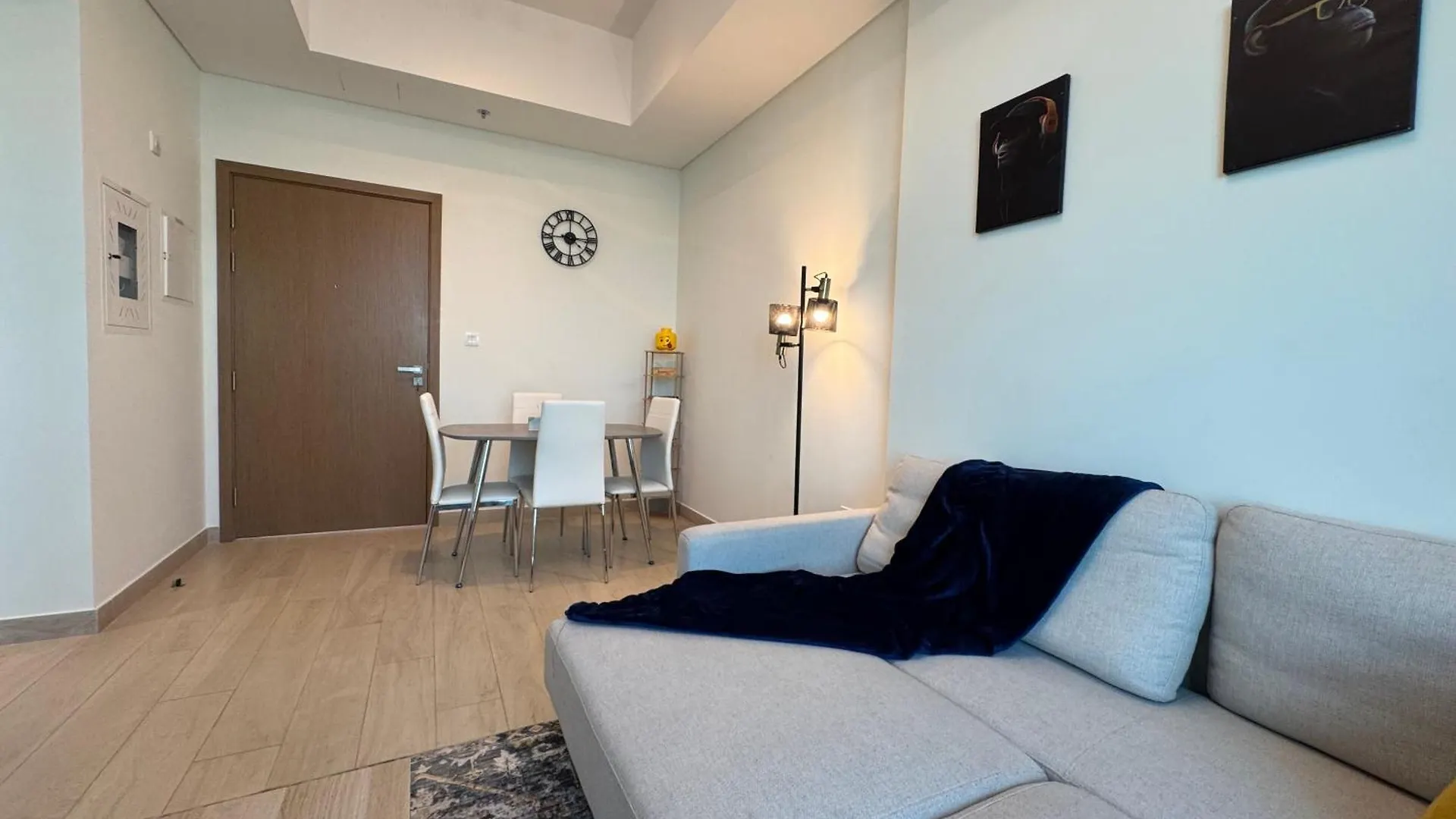 Ashri Luxurious Apartment With Breathtaking Views In Azizi Creek Views, Fawad Dubai